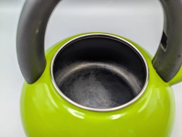 CALPHALON 2 QUART LIME GREEN WHISTLE TEA KETTLE TEAPOT TKE4402 CLEAN W/LID